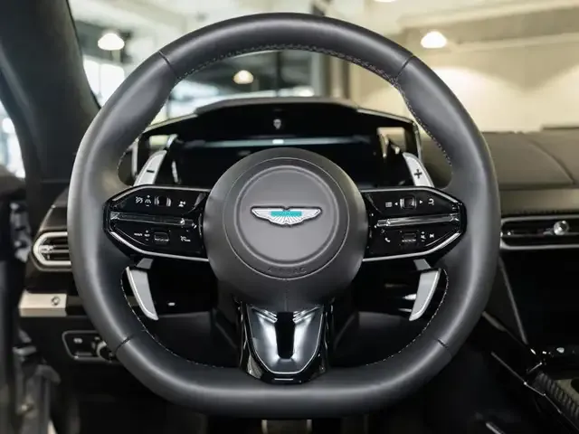 Aston Martin V8