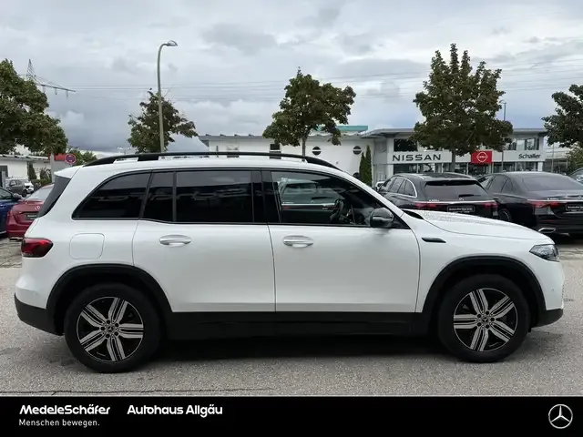 Mercedes-Benz EQB 300