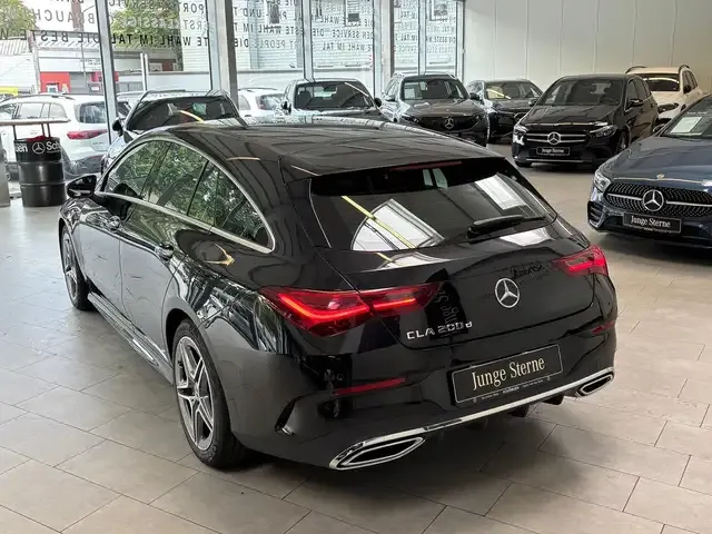 Mercedes-Benz CLA 200