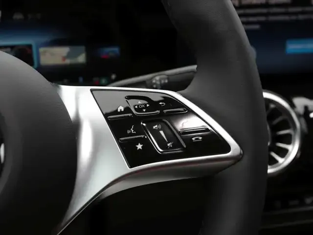 Mercedes-Benz GLA 220