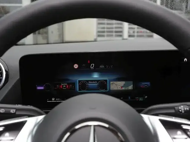 Mercedes-Benz GLA 220