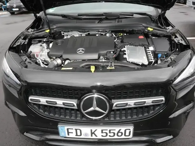 Mercedes-Benz GLA 220