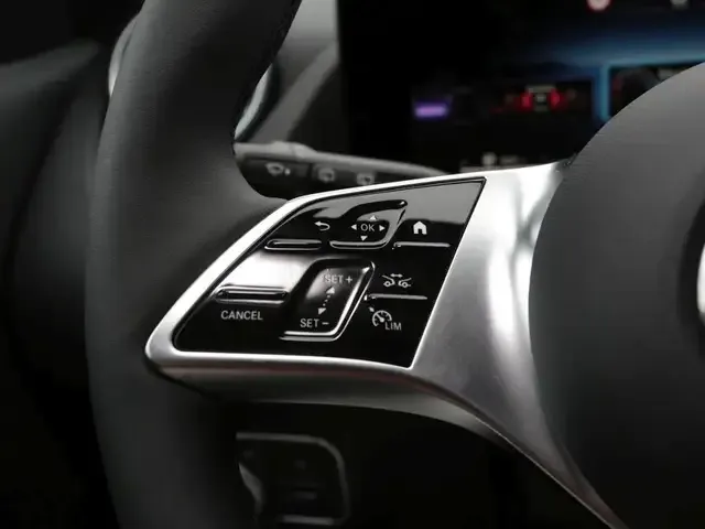 Mercedes-Benz GLA 220