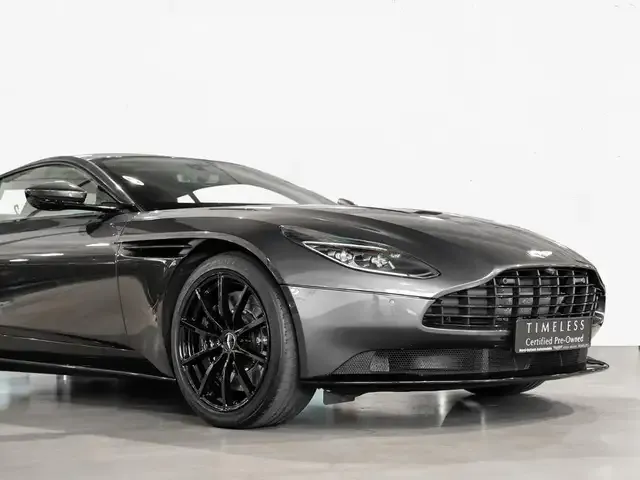 Aston Martin DB11