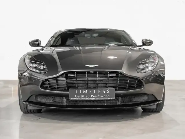 Aston Martin DB11