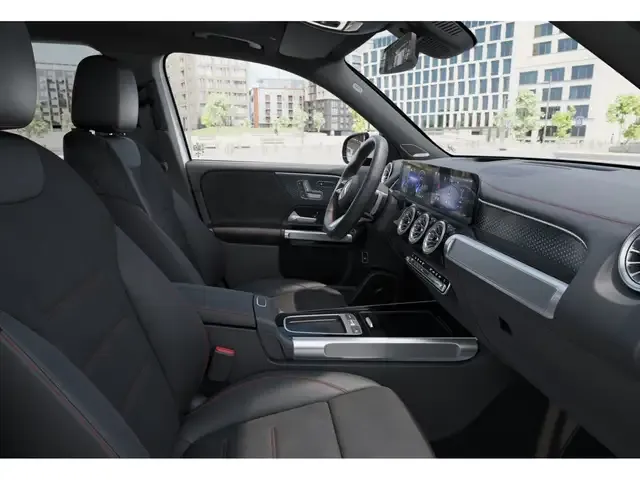 Mercedes-Benz EQB 350