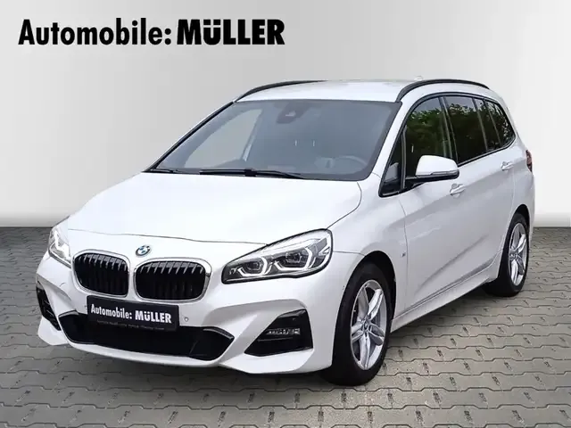 BMW 220