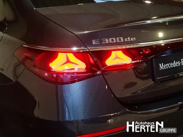 Mercedes-Benz E 300