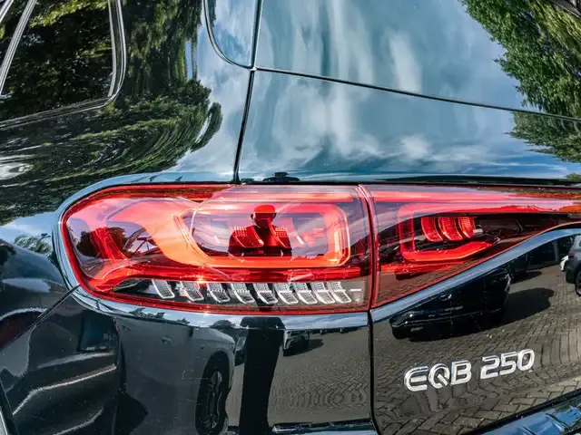 Mercedes-Benz EQB 250