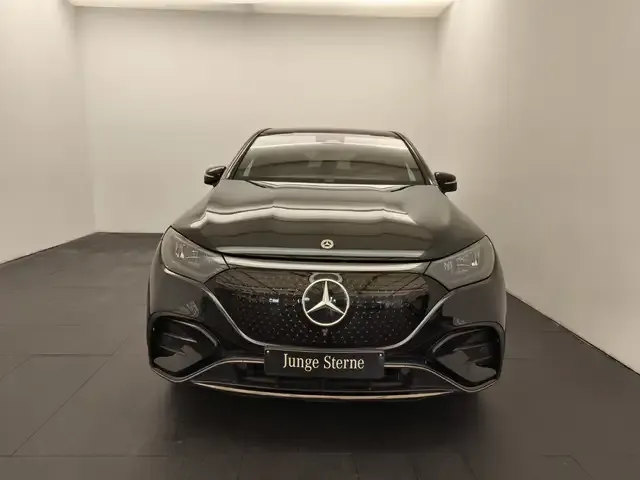 Mercedes-Benz EQE 300
