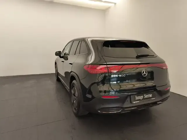 Mercedes-Benz EQE 300