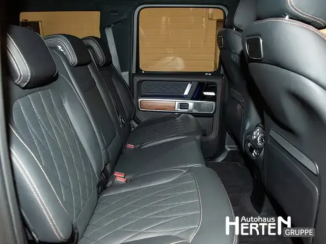 Mercedes-Benz G 500