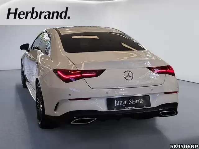 Mercedes-Benz CLA 200
