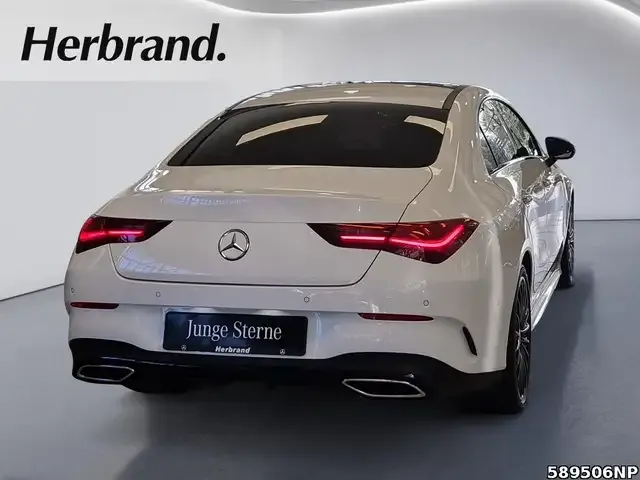 Mercedes-Benz CLA 200