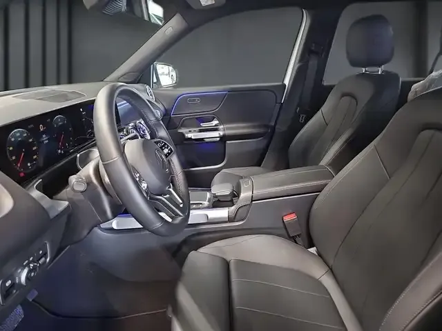 Mercedes-Benz GLB 200
