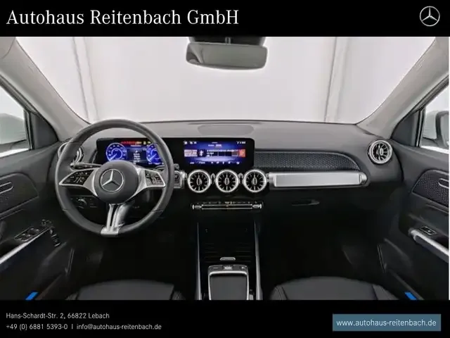 Mercedes-Benz EQB 300