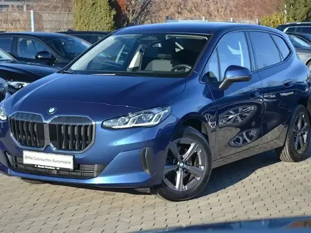 BMW 218