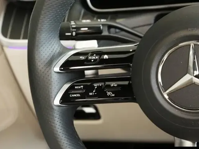 Mercedes-Benz CLE 200