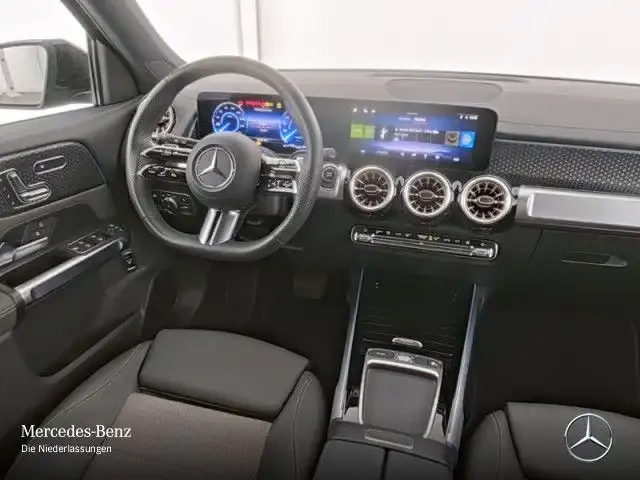 Mercedes-Benz EQB 350