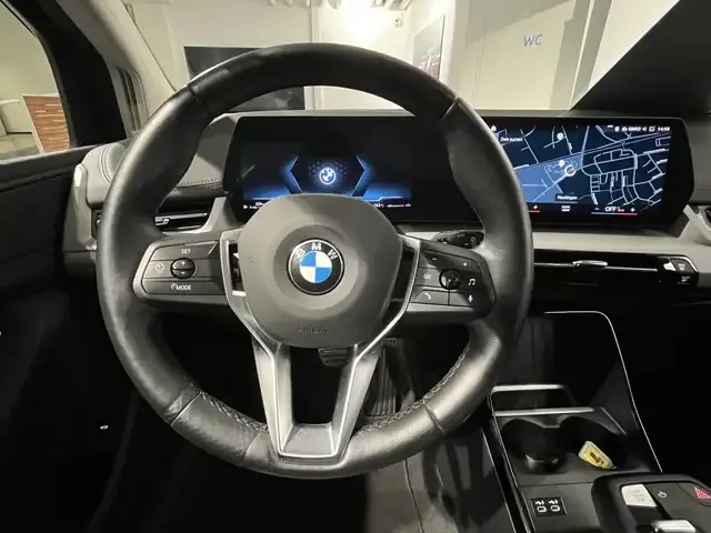 BMW 218
