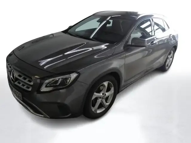 Mercedes-Benz GLA 180