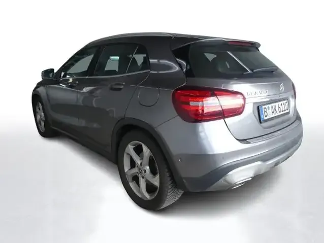 Mercedes-Benz GLA 180