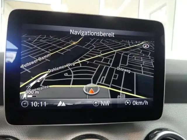 Mercedes-Benz GLA 180