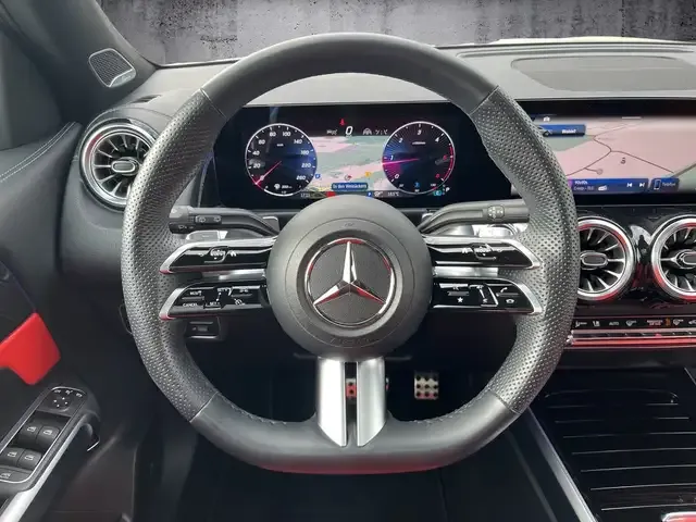 Mercedes-Benz GLB 200