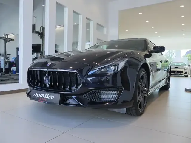 Maserati Quattroporte