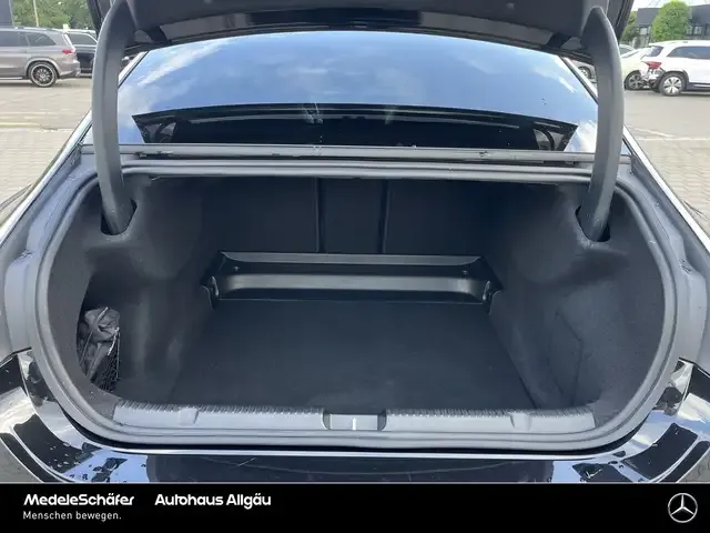 Mercedes-Benz EQE 300