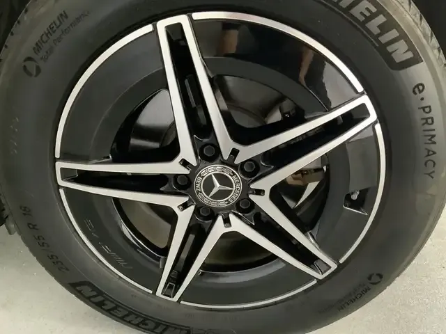 Mercedes-Benz EQB 350