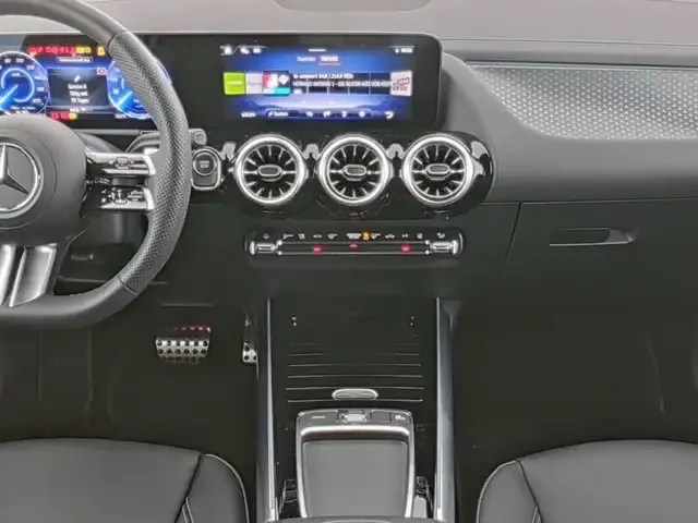 Mercedes-Benz EQA 300