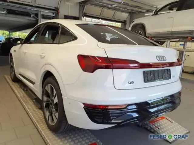 Audi Q8 e-tron