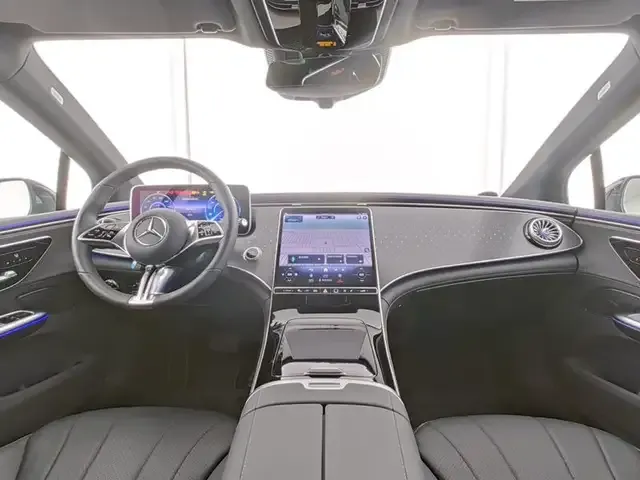 Mercedes-Benz EQE 300