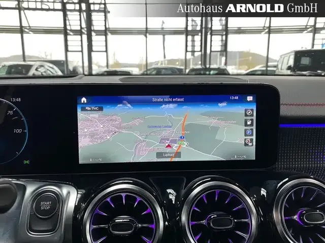 Mercedes-Benz EQB 300