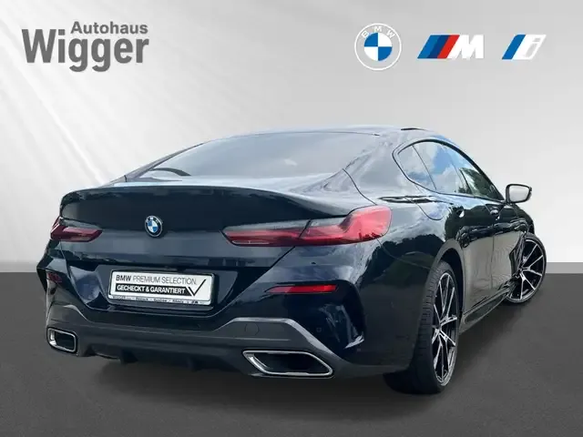BMW 840