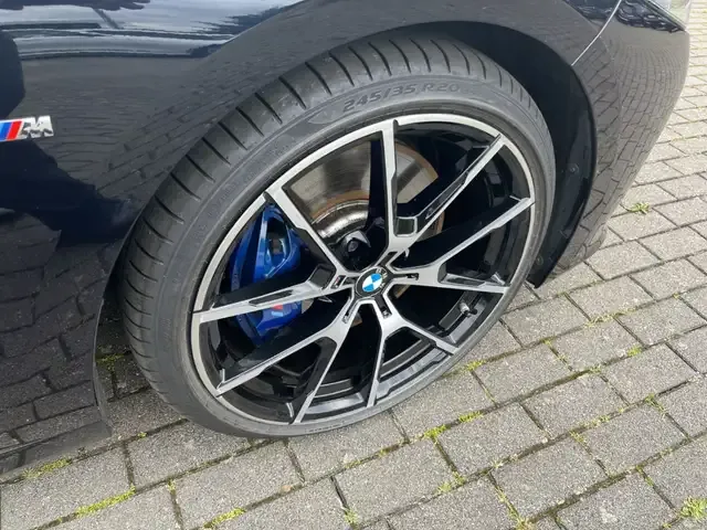BMW 840