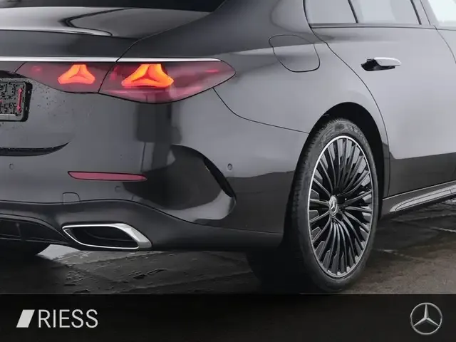 Mercedes-Benz E 300