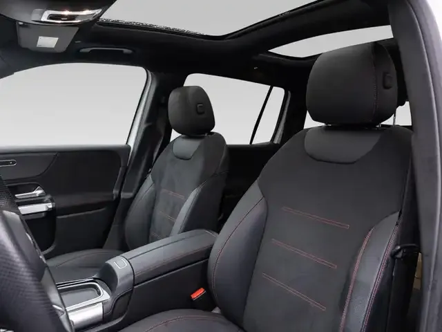 Mercedes-Benz EQB 300