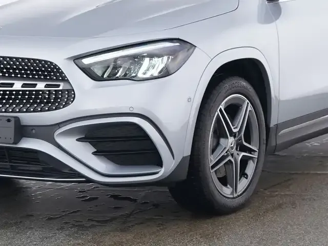 Mercedes-Benz GLA 250
