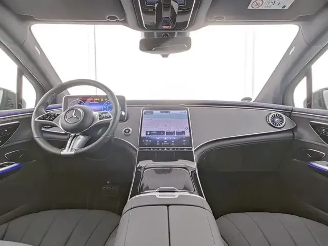 Mercedes-Benz EQE 300