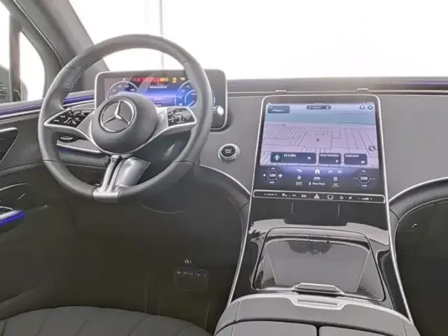 Mercedes-Benz EQE 300