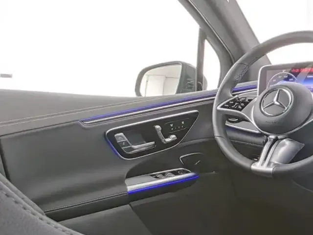 Mercedes-Benz EQE 300