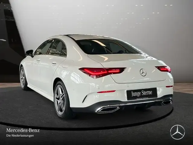 Mercedes-Benz CLA 200