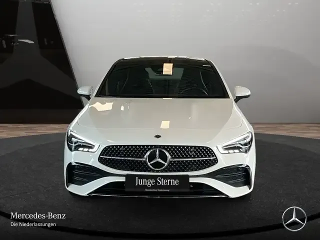 Mercedes-Benz CLA 200