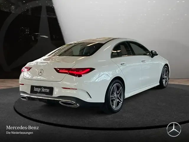 Mercedes-Benz CLA 200