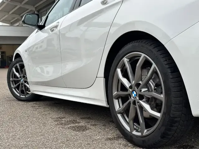 BMW 120