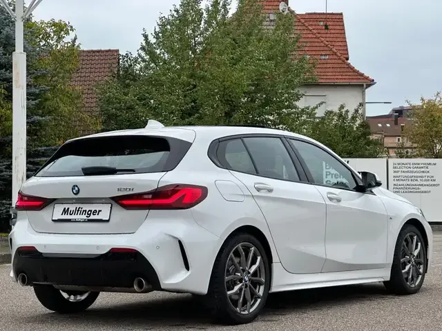 BMW 120
