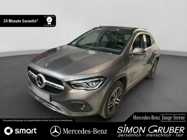 Mercedes-Benz GLA 200