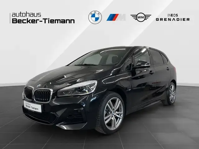BMW 225